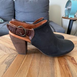 Fly London size 39 (8-8,5us)